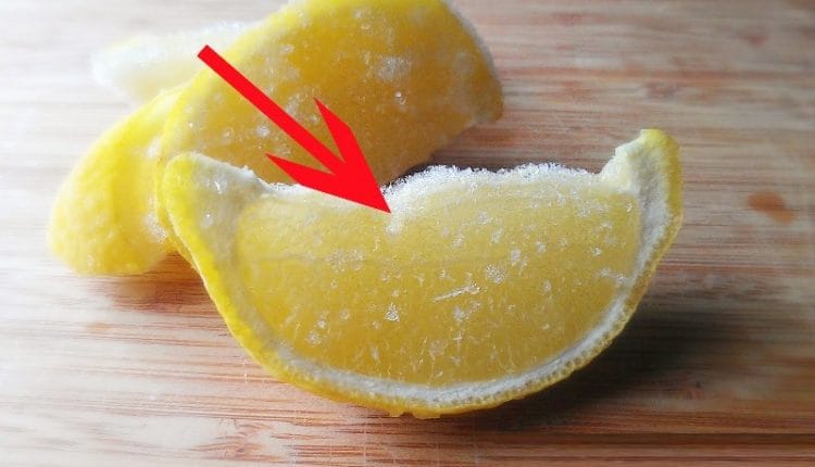 Dondurulmuş limon mucizevi etkiler barındırıyor!