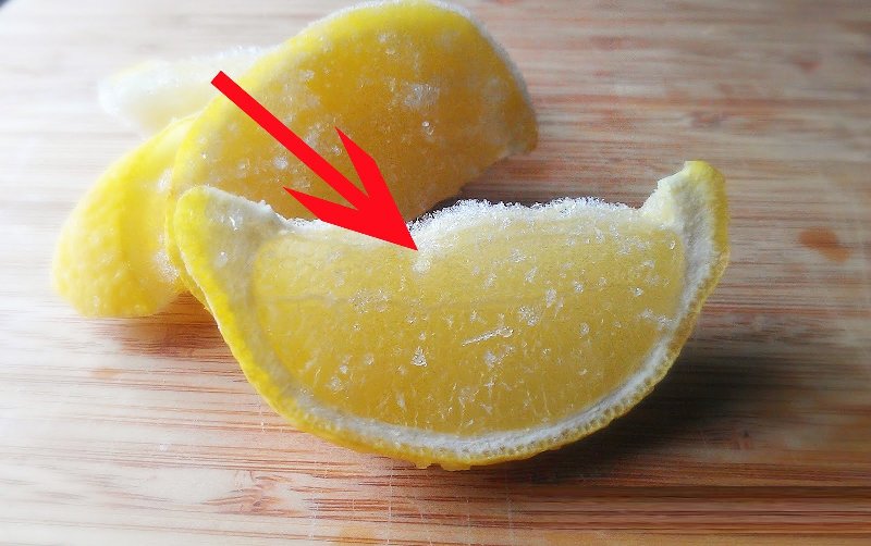 Dondurulmuş limon mucizevi etkiler barındırıyor!